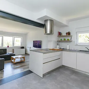 https://oliver-apartment.in-istria.net